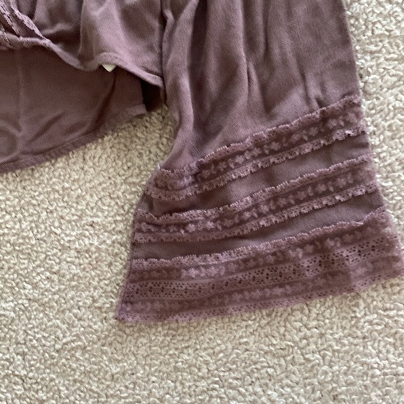 F21 Size L Mauve Wrap Lace Blouse - Picture 2 of 6